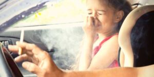 Kinderen rokende ouders chagrijniger