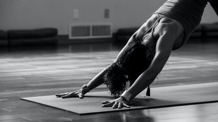 Wat is power yoga en wat kan het voor jou betekenen?