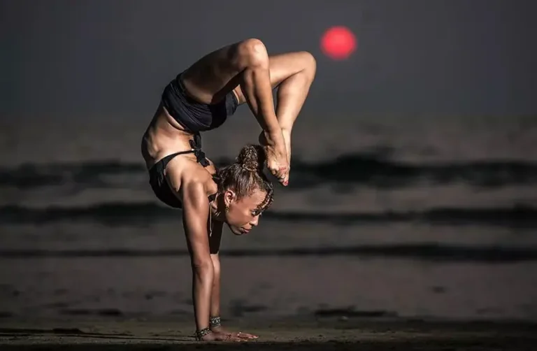 Ashtanga Yoga door Laruga Glaser