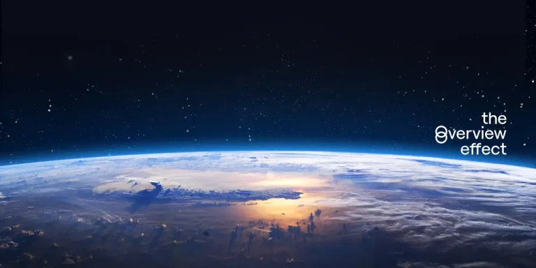Het Overview Effect: Een Diepgaande Blik op Onze Aarde vanuit de Ruimte